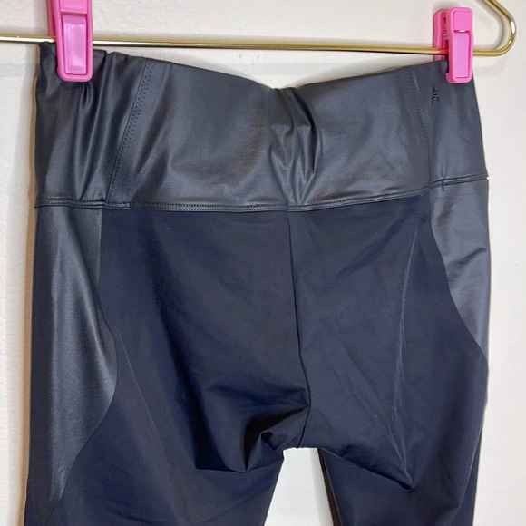 ADAY throw and roll leggings mid rise black Small - Picture 6 of 11